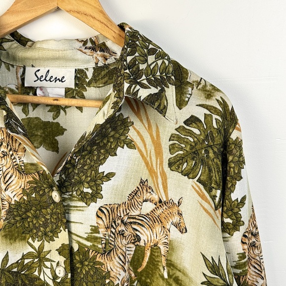 Vintage blouse - jungle/animal theme - relaxed fit 11/12 - Picture 3 of 7